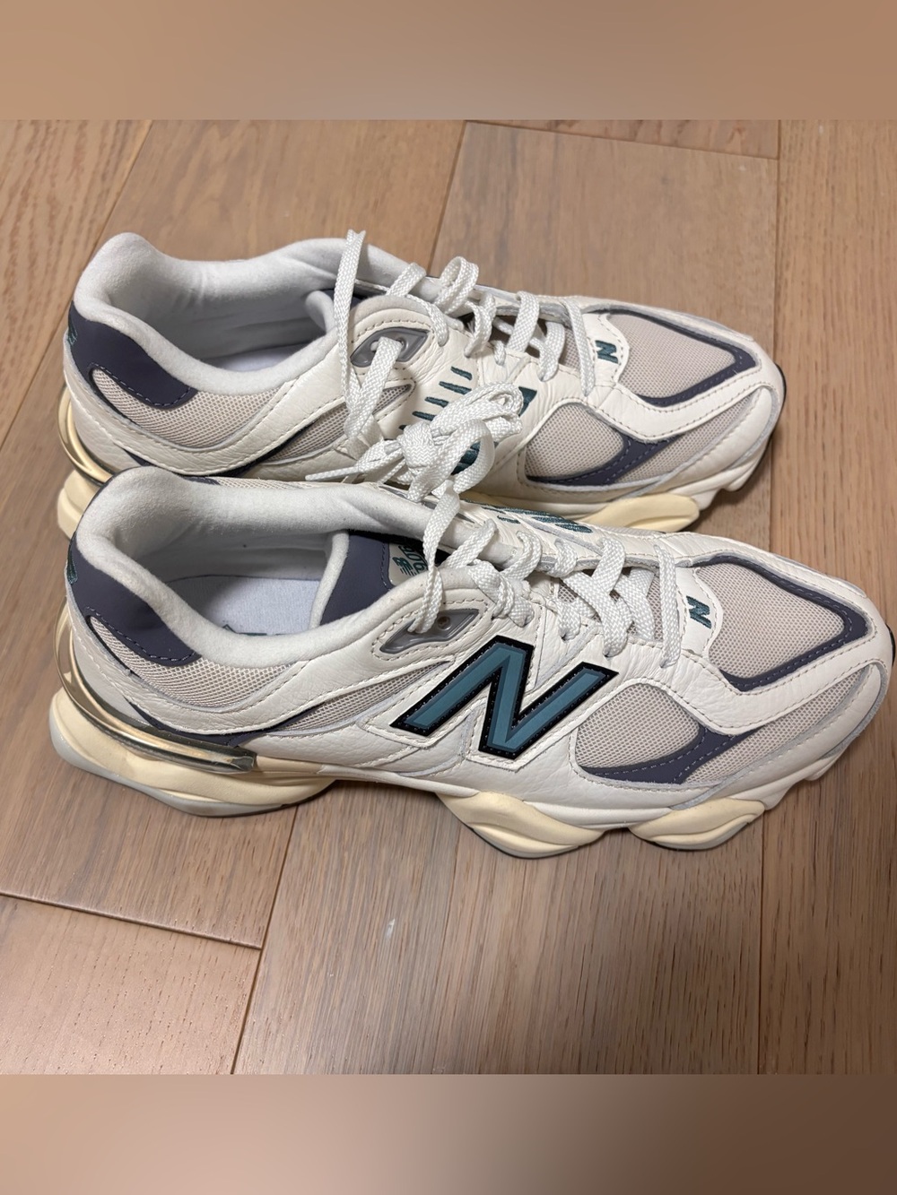 New Balance 9060